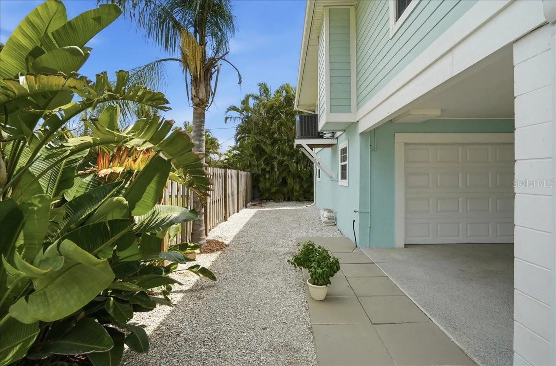 2811 Gulf Drive Holmes Beach FL 34217