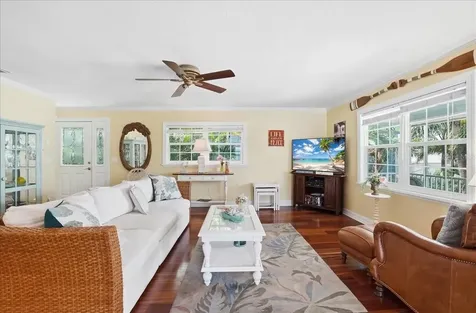 2811 Gulf Drive Holmes Beach FL 34217