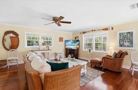 2811 Gulf Drive Holmes Beach FL 34217