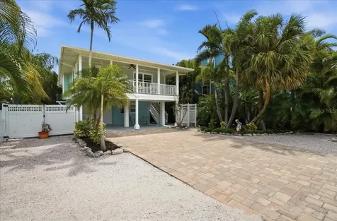 2811 Gulf Drive Holmes Beach FL 34217