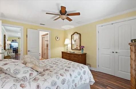 2811 Gulf Drive Holmes Beach FL 34217