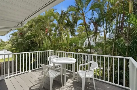 2811 Gulf Drive Holmes Beach FL 34217