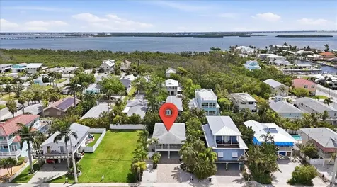 2811 Gulf Drive Holmes Beach FL 34217
