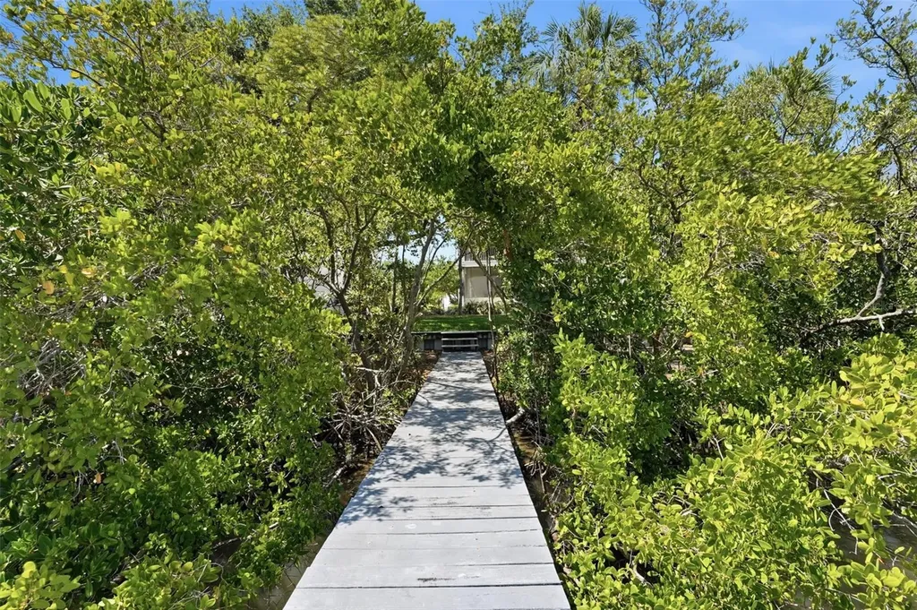 14837 Seminole Trail Seminole FL 33776