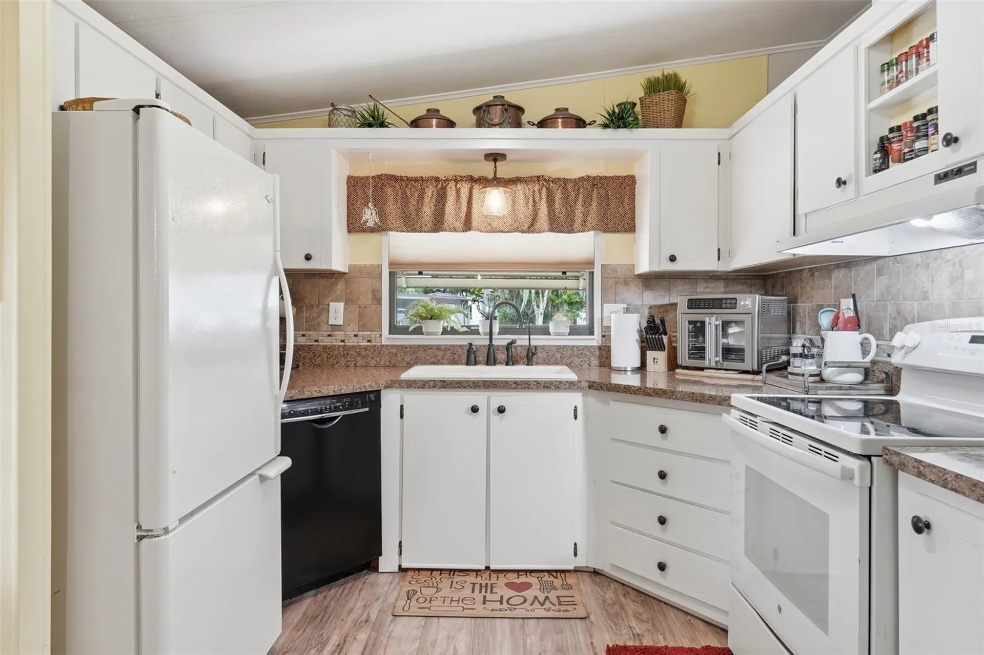111 Winterberry Avenue Wildwood FL 34785