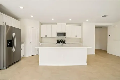 12574 Hourglass Way Dade City FL 33525