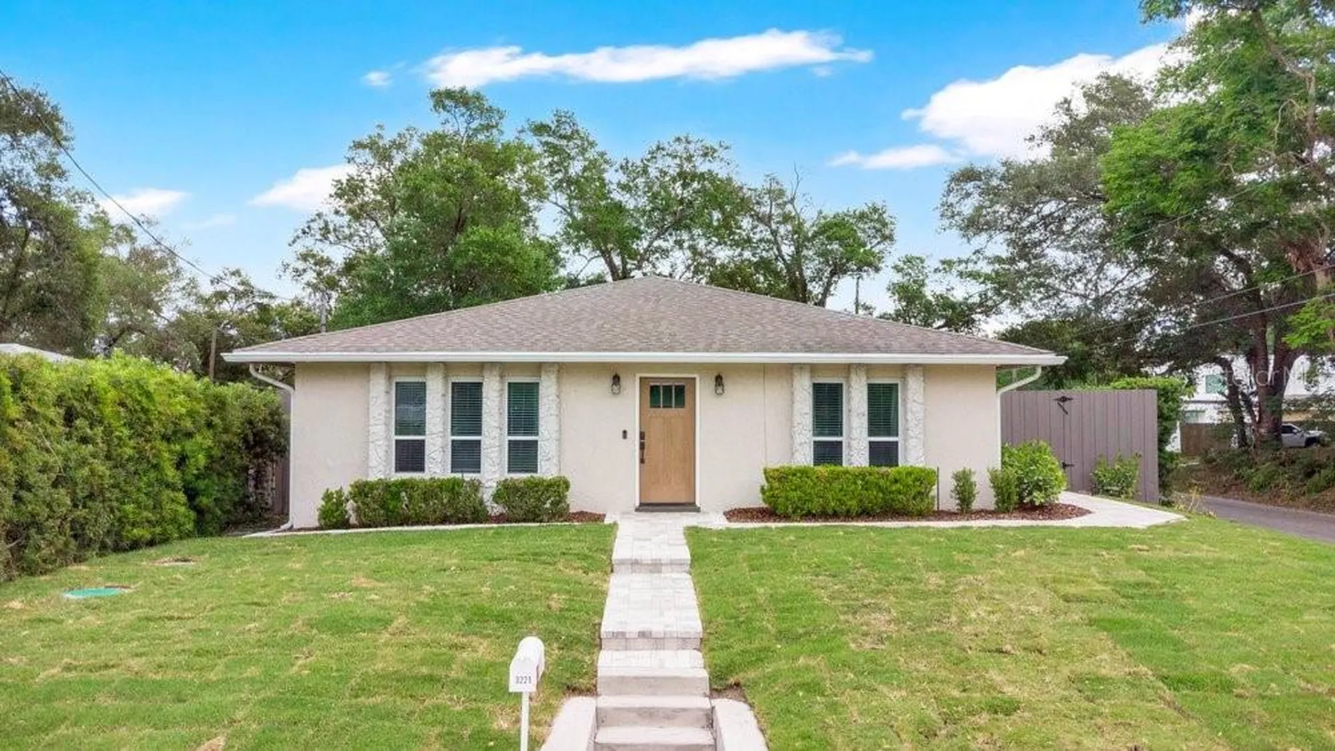 3221 Martin Street Orlando FL 32806