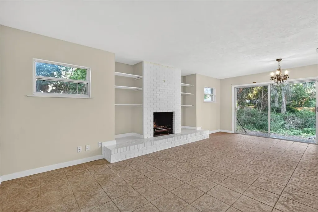 914 NE 6th Avenue Gainesville FL 32601