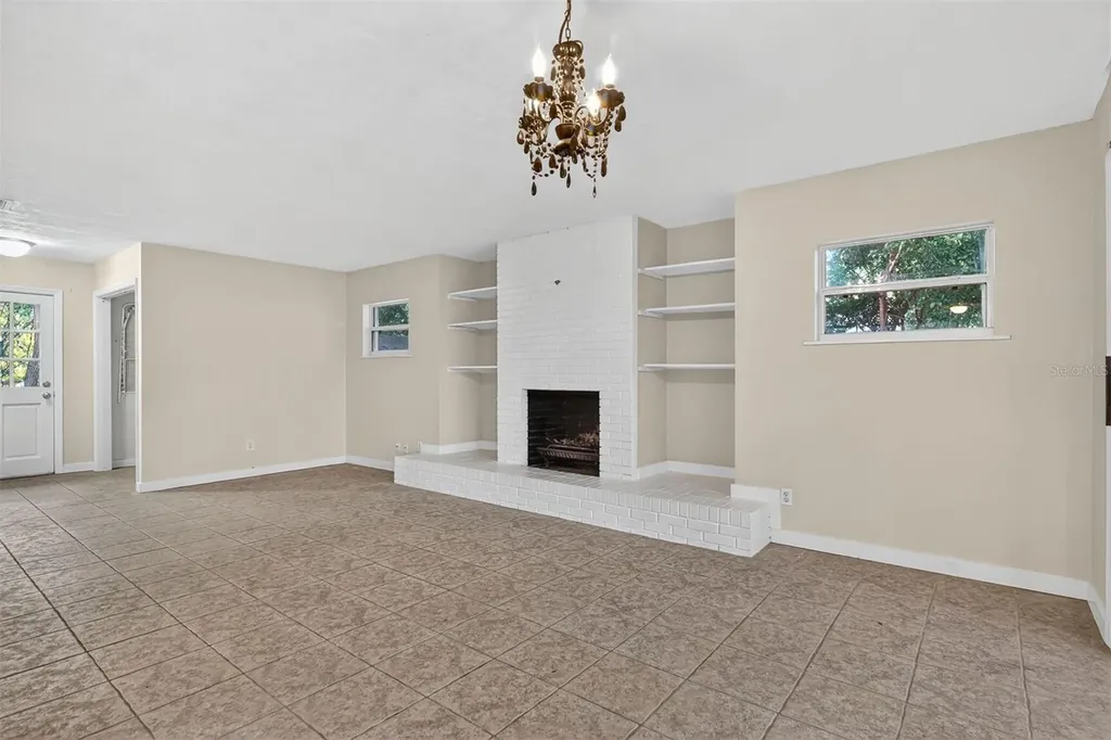 914 NE 6th Avenue Gainesville FL 32601