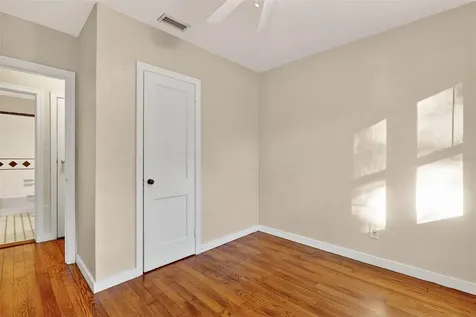 914 NE 6th Avenue Gainesville FL 32601