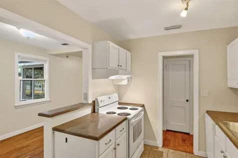 914 NE 6th Avenue Gainesville FL 32601
