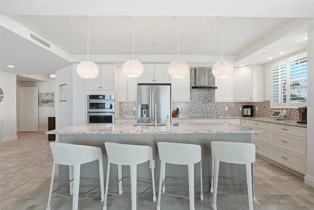 650 Collany Road Tierra Verde FL 33715