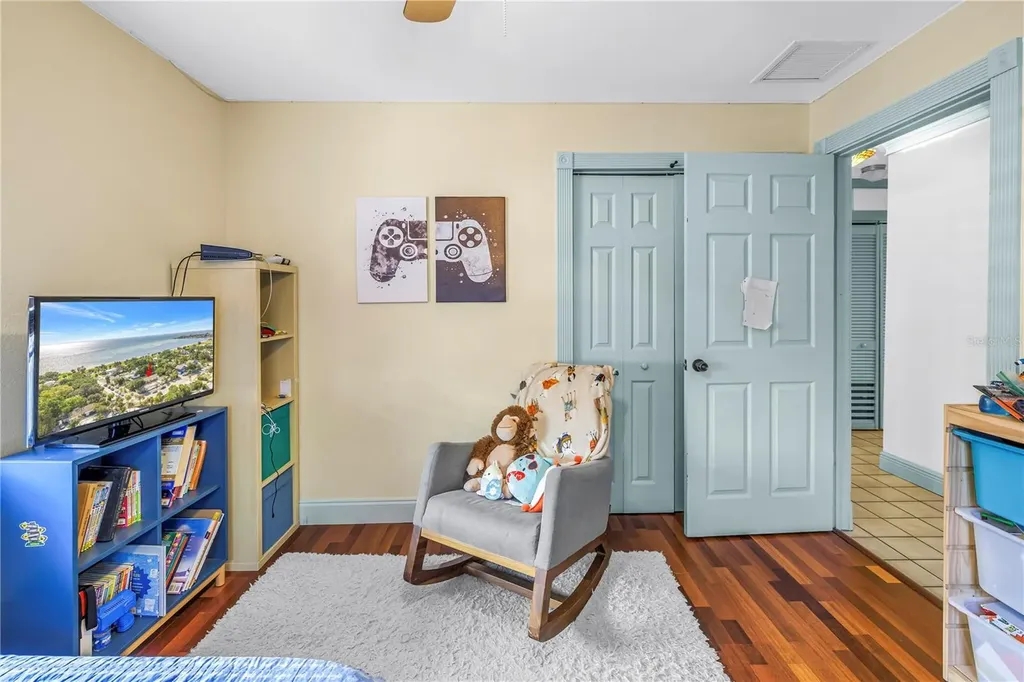 216 16th Avenue SE St Petersburg FL 33701
