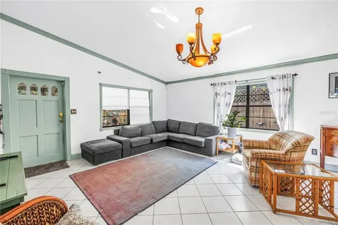 216 16th Avenue SE St Petersburg FL 33701