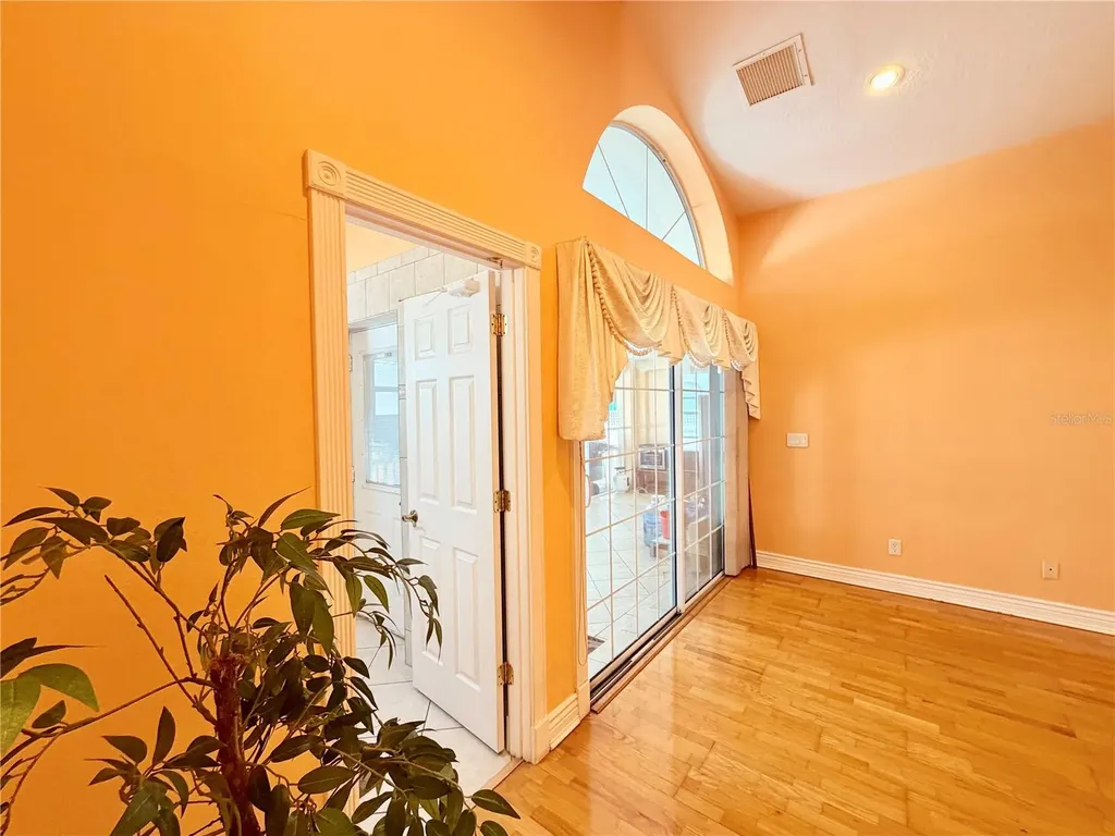 1150 Oakwood Drive Dunedin FL 34698