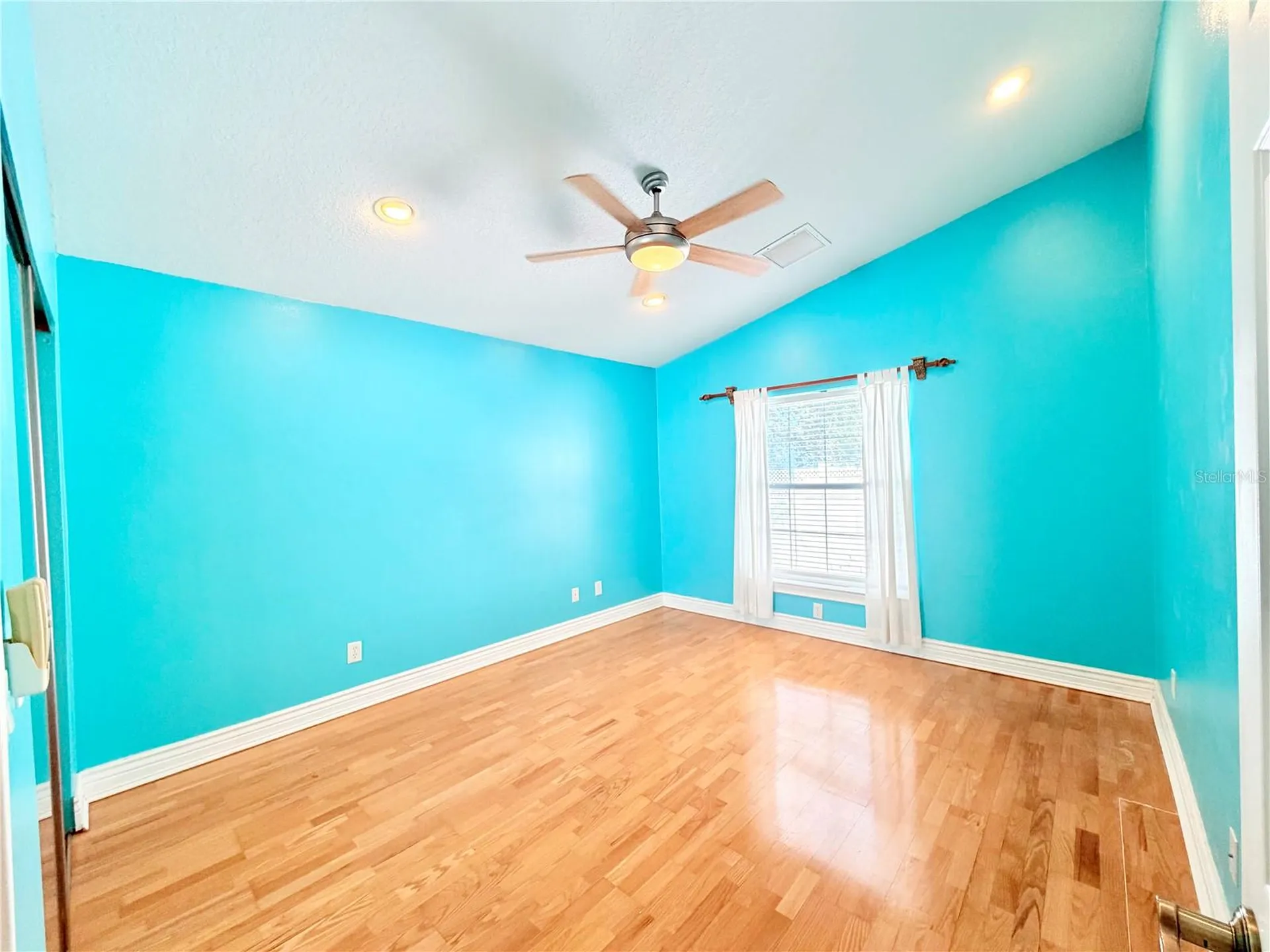 1150 Oakwood Drive Dunedin FL 34698