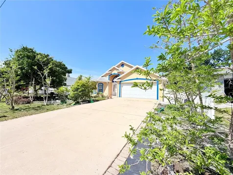 1150 Oakwood Drive Dunedin FL 34698