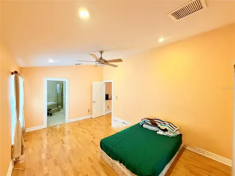 1150 Oakwood Drive Dunedin FL 34698