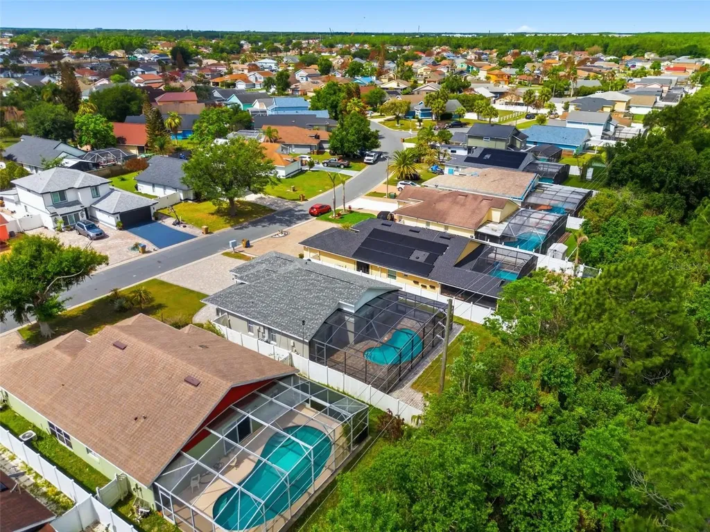 140 Seabreeze Circle Kissimmee FL 34743
