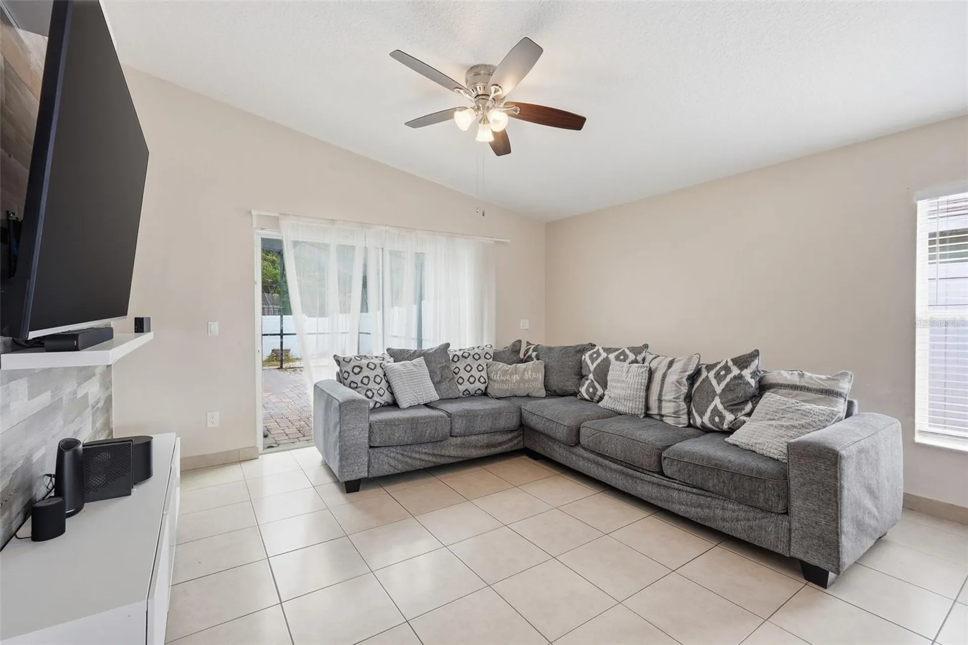 140 Seabreeze Circle Kissimmee FL 34743