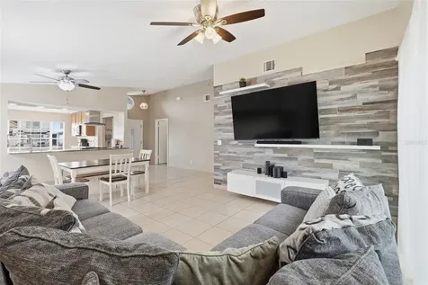 140 Seabreeze Circle Kissimmee FL 34743