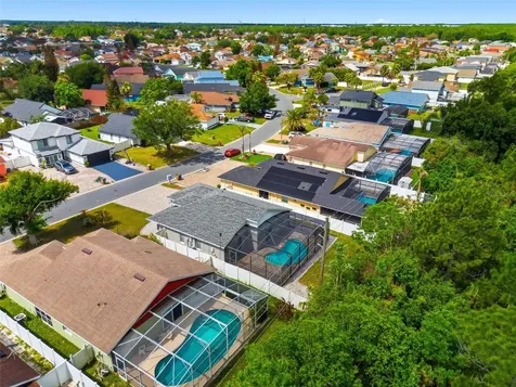 140 Seabreeze Circle Kissimmee FL 34743