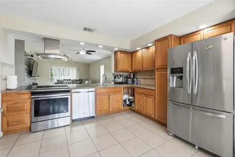 140 Seabreeze Circle Kissimmee FL 34743