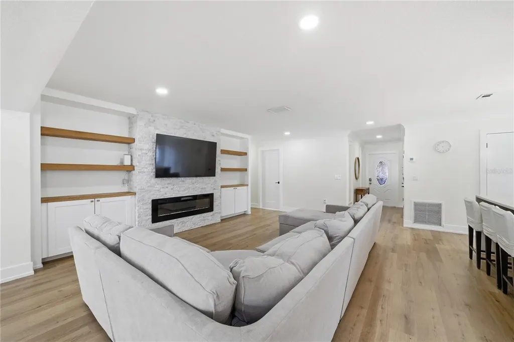 1057 Willis Avenue Sarasota FL 34232