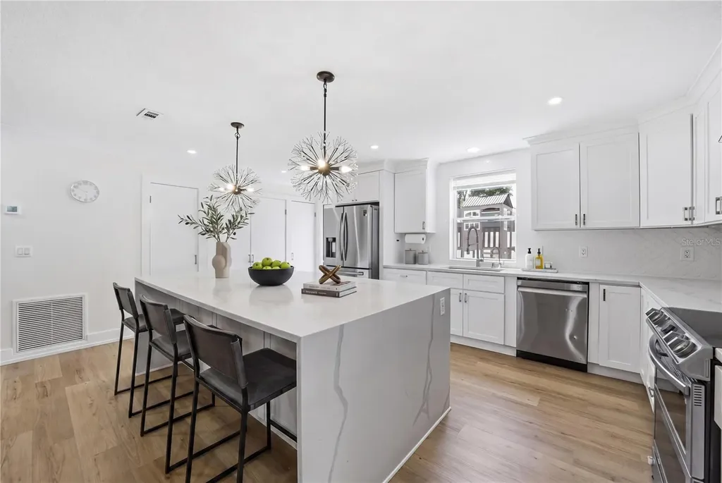 1057 Willis Avenue Sarasota FL 34232