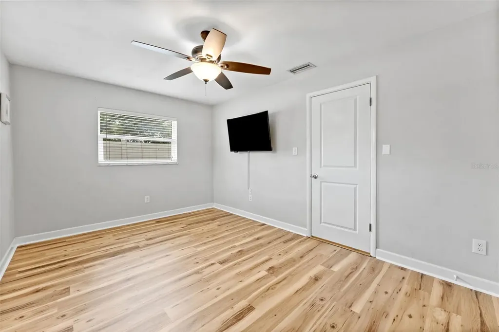 1465 Joel Lane Clearwater FL 33755