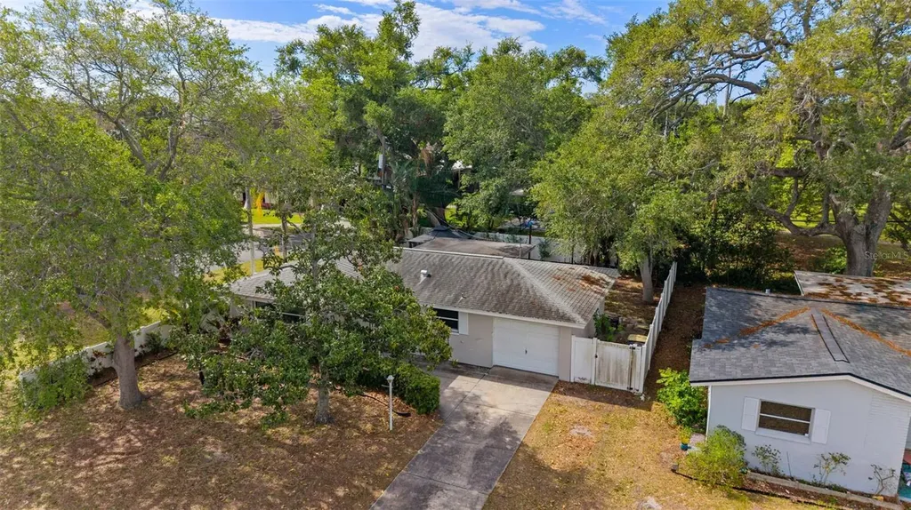 1465 Joel Lane Clearwater FL 33755