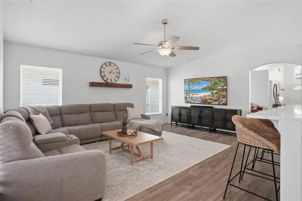 207 Tavestock Loop Winter Springs FL 32708