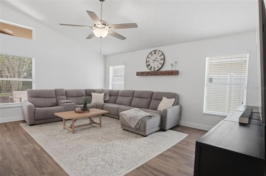 207 Tavestock Loop Winter Springs FL 32708