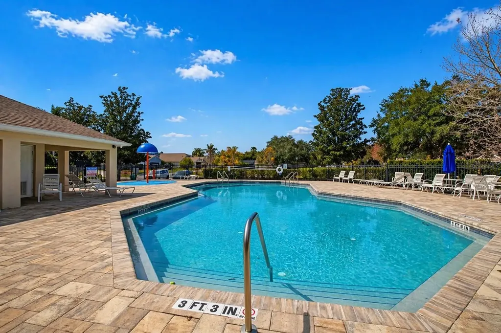 207 Tavestock Loop Winter Springs FL 32708