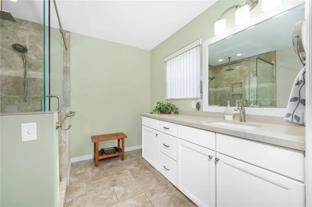 8822 NW 170th Street Alachua FL 32615