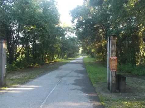 Knoxville Drive Webster FL 33597
