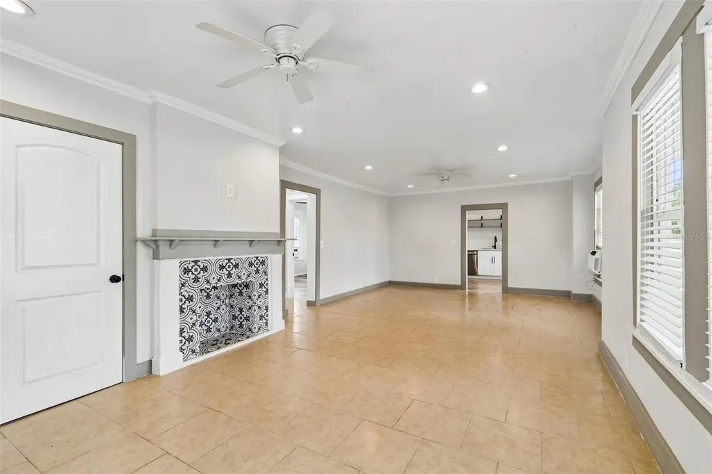 4105 18th Avenue S St Petersburg FL 33711