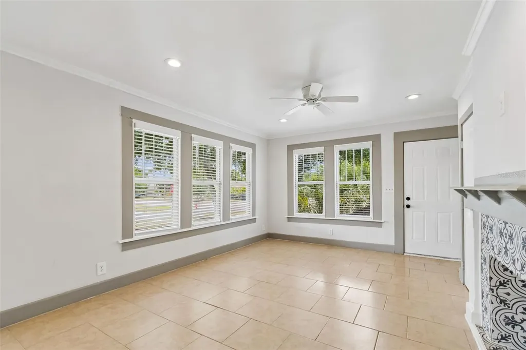 4105 18th Avenue S St Petersburg FL 33711