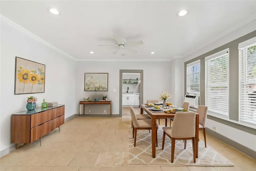 4105 18th Avenue S St Petersburg FL 33711
