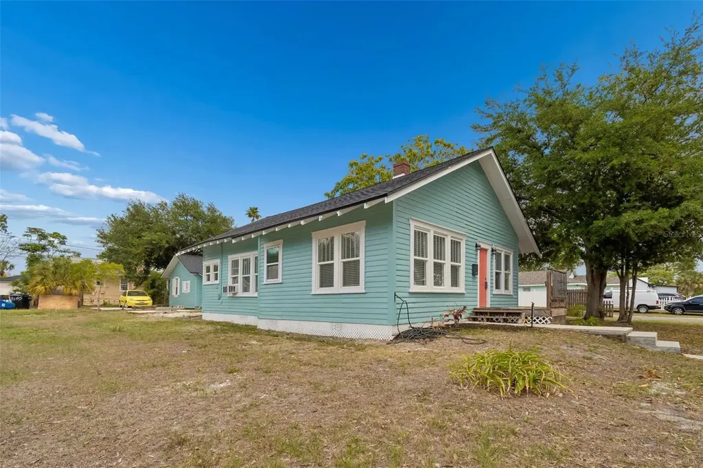 4105 18th Avenue S St Petersburg FL 33711