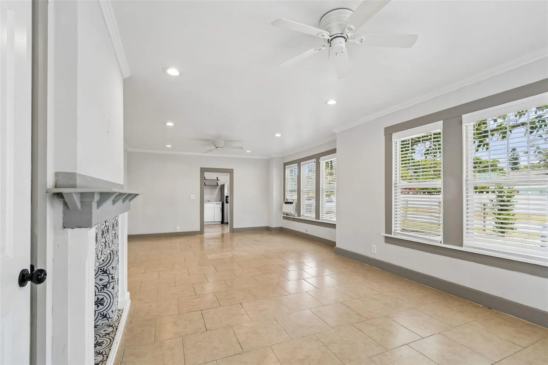 4105 18th Avenue S St Petersburg FL 33711