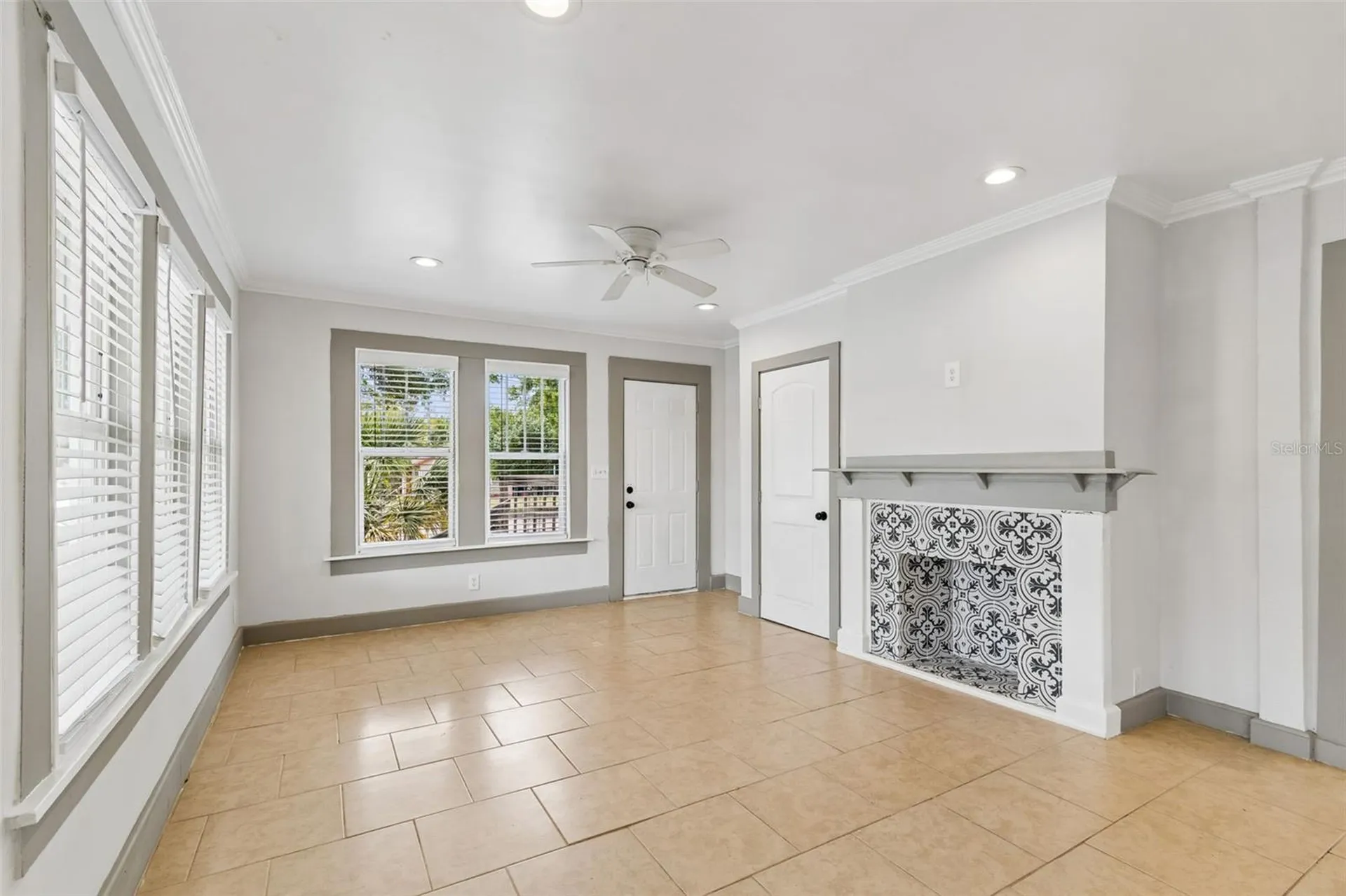 4105 18th Avenue S St Petersburg FL 33711