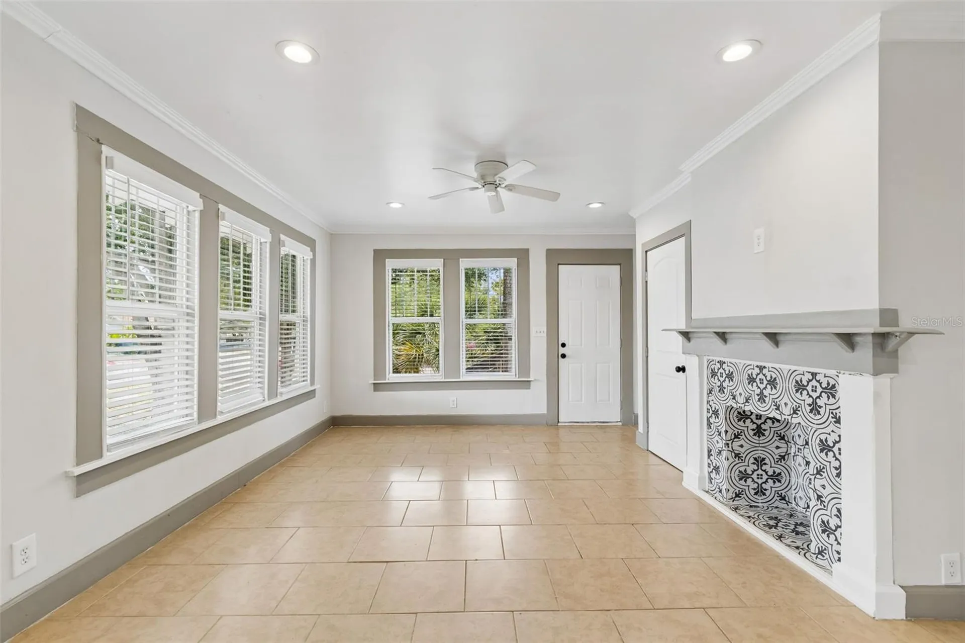 4105 18th Avenue S St Petersburg FL 33711