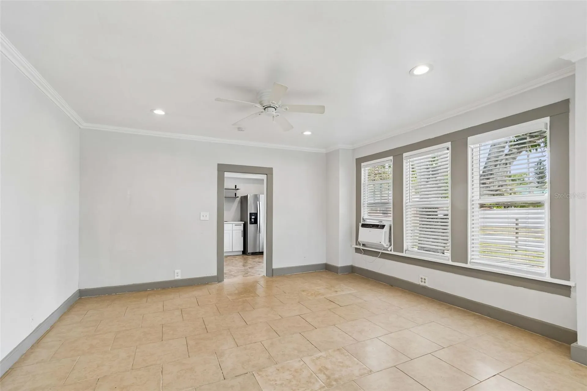 4105 18th Avenue S St Petersburg FL 33711