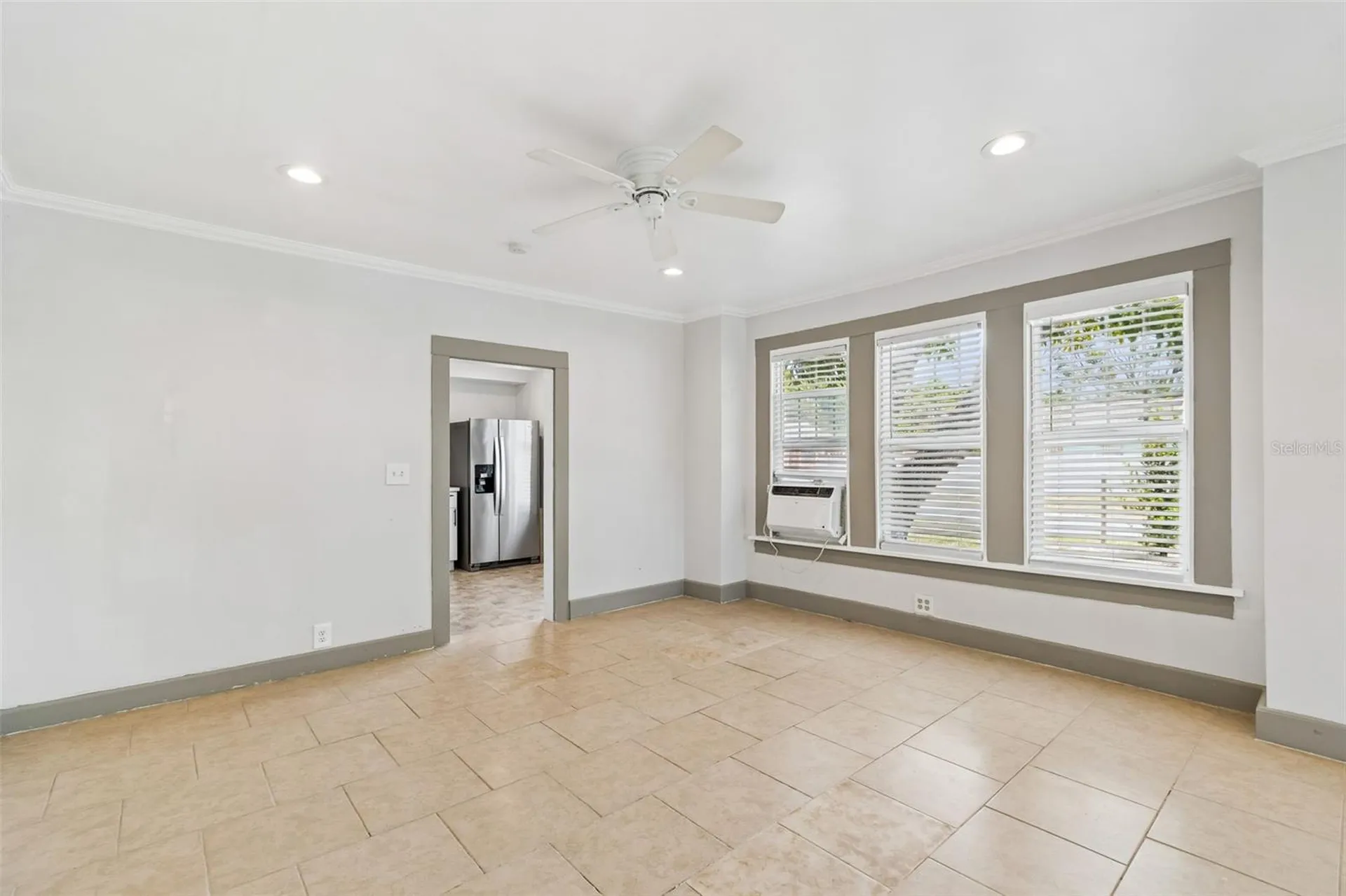 4105 18th Avenue S St Petersburg FL 33711