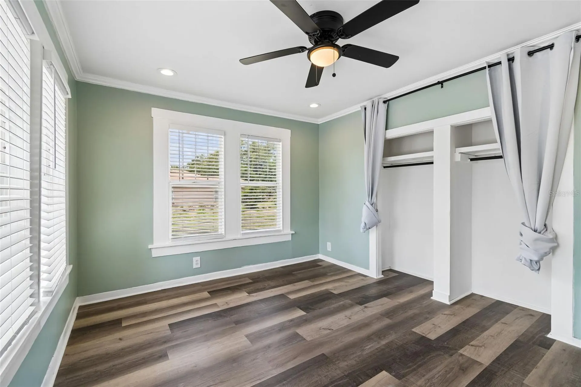 4105 18th Avenue S St Petersburg FL 33711