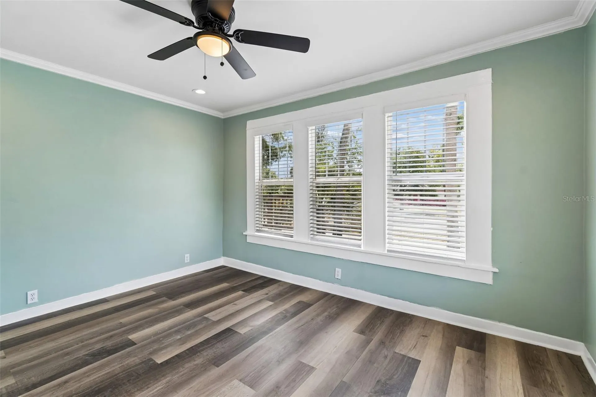 4105 18th Avenue S St Petersburg FL 33711