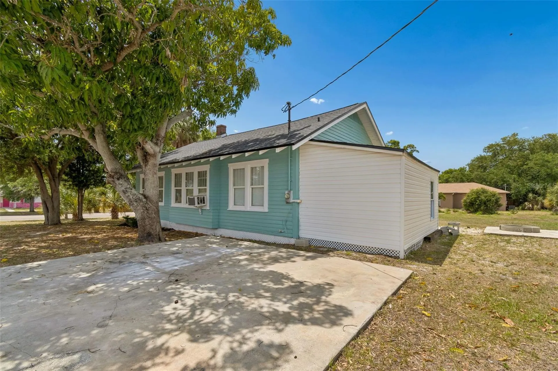 4105 18th Avenue S St Petersburg FL 33711