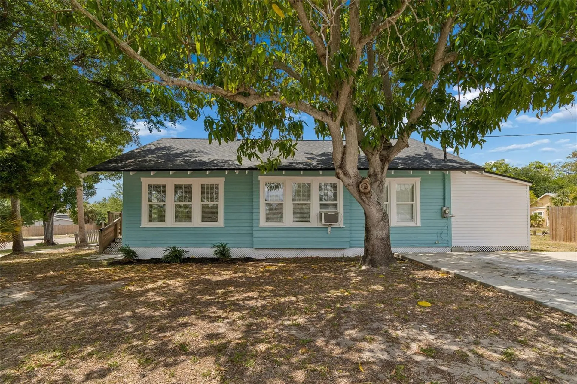 4105 18th Avenue S St Petersburg FL 33711