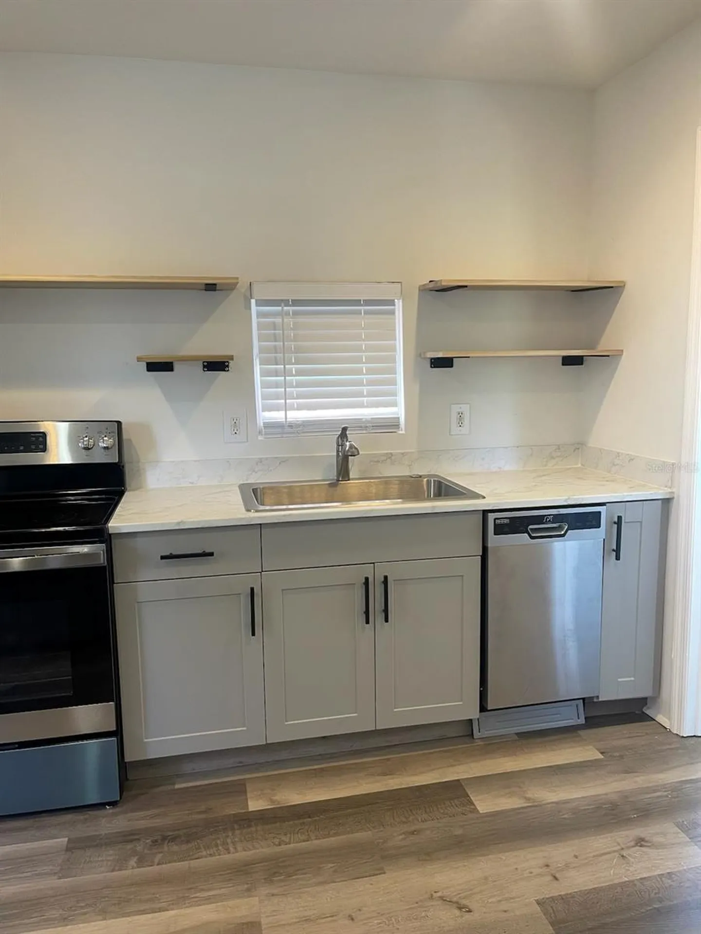 4105 18th Avenue S St Petersburg FL 33711
